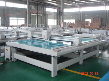 Chipboard Paper Box Cutter / Flatbed Cutting Machine With Four Tool Head Design