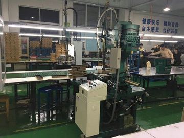 मल्टीफंक्शन स्थिर कठोर बॉक्स बनाने की मशीन स्कू रैक संरचना मुख्य दस्ता